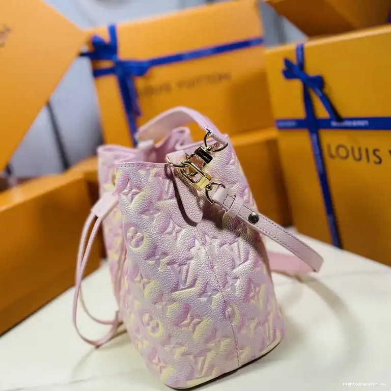 Fashionrep Bag LV 2207DJ0001 0515